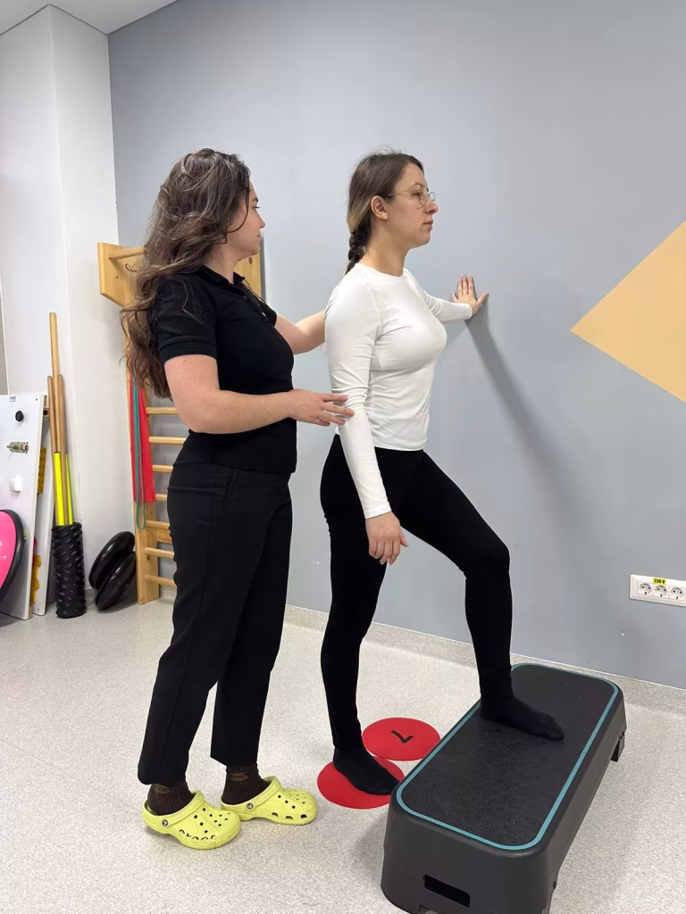 Kinetoterapie Individualizată Gonartroză ReumaDiagnostic