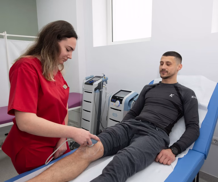 Ședință Terapie TECAR La ReumaDiagnostic Galați